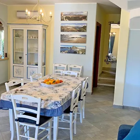 בית נופש Sa Villarose By La Via Del Mare Viaggi E Vacanze